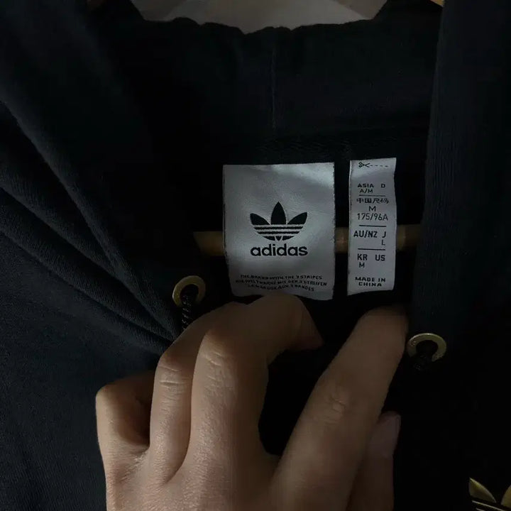 [BUNJANG] Adidas Gold and Black Hoodie / 아디다스 검골 후드티