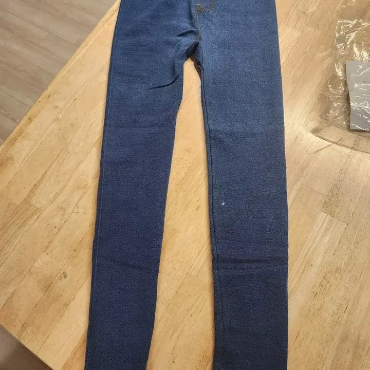 [BUNJANG] Leggings - Free Size / (새상품) 청 레깅스 free사이즈 66 쫄바지 물빠짐한개총기장 75센치