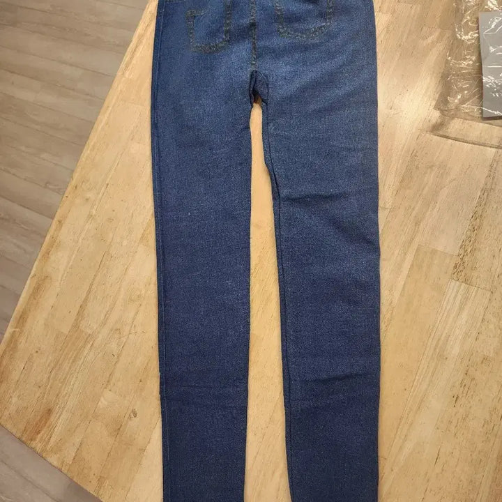 [BUNJANG] Leggings - Free Size / (새상품) 청 레깅스 free사이즈 66 쫄바지 물빠짐한개총기장 75센치