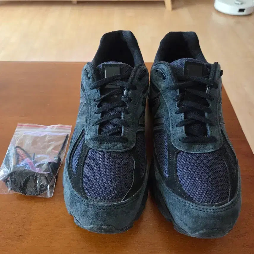 [BUNJANG] New Balance JOUND 990v4 Navy Sneakers / 뉴발란스 자운드 990v4 네이비 285