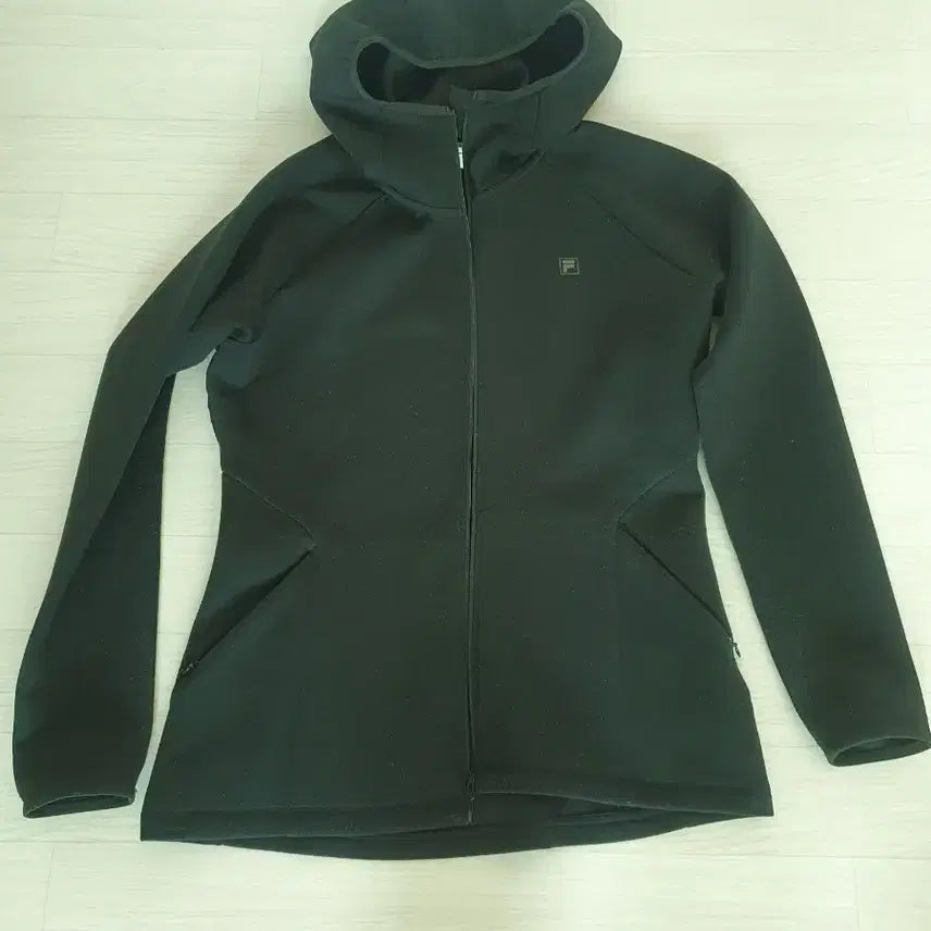 [SOLD OUT] 휠라 블랙 후드 집업 자켓