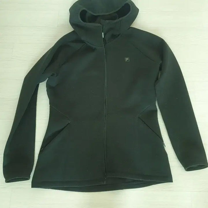 [SOLD OUT] 휠라 블랙 후드 집업 자켓
