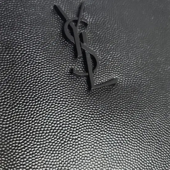 [BUNJANG] Yves Saint Laurent Caviar Clutch Bag / 입생로랑 캐비어 클러치백