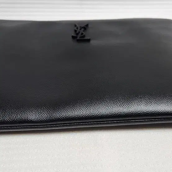 [BUNJANG] Yves Saint Laurent Caviar Clutch Bag / 입생로랑 캐비어 클러치백