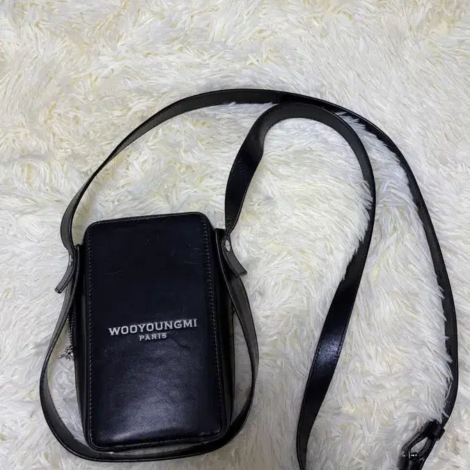 [BUNJANG] Wooyoungmi Black Leather Mini Crossbody Bag / 우영미 블랙 레더 미니 크로스백