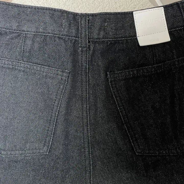 [SOLD OUT] (새상품)드로우핏 우먼 - 논 페이드 데님 슬랙스