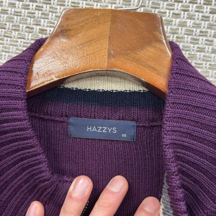 [BUNJANG] Hazzys Wool Knit Zip-up Cardigan / 헤지스 자수로고 울 니트 집업 가디건 95 A07424