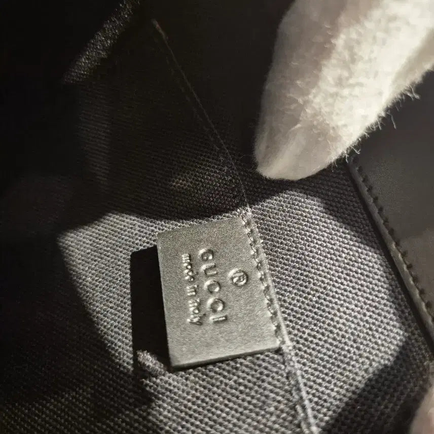 [BUNJANG] Gucci GG Supreme Messenger Bag / [새상품급] 구찌 GG 블랙 메신저백