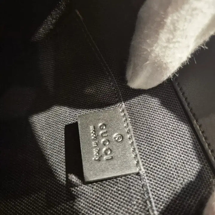 [BUNJANG] Gucci GG Supreme Messenger Bag / [새상품급] 구찌 GG 블랙 메신저백