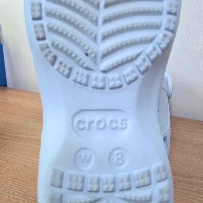 [BUNJANG] Crocs Platform Clog Sandal W8 / 크록스플랫폼클로그샌들W8 (250)