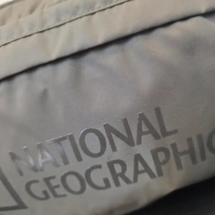 [BUNJANG] National Geographic Nick Moon Body Bag Khaki / 내셔널지오그래픽 닉문고 바디백 힙색  카키