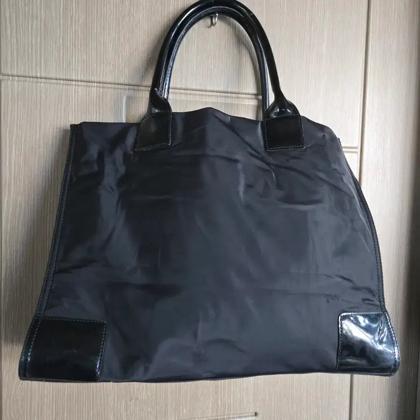 [BUNJANG] Tory Burch Black Logo Tote Bag / 토리버치 블랙 로고 토트백