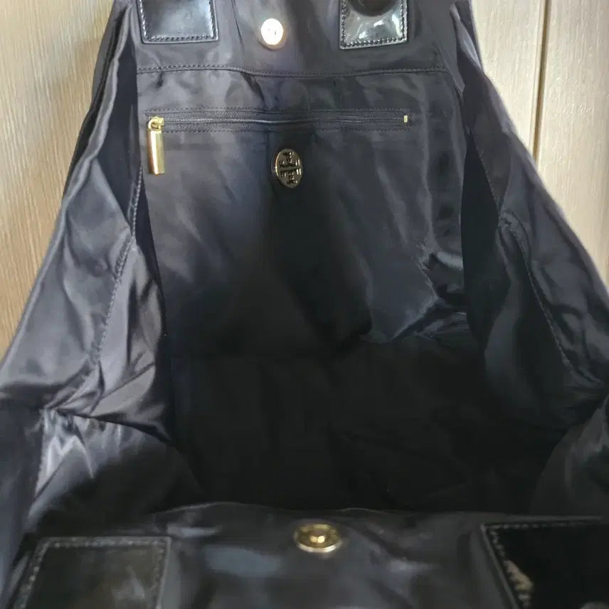 [BUNJANG] Tory Burch Black Logo Tote Bag / 토리버치 블랙 로고 토트백