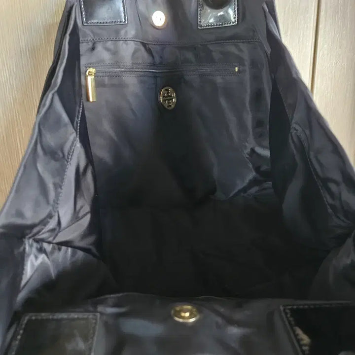 [BUNJANG] Tory Burch Black Logo Tote Bag / 토리버치 블랙 로고 토트백