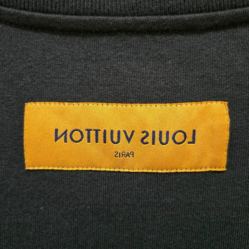 [BUNJANG] Louis Vuitton Logo Pocket T-shirt / 루이비통 로고 포켓 반팔 L사이즈