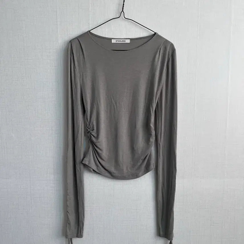 [BUNJANG] Side Shirring Sleeve Strap T-Shirt / 사이드 셔링 소매 스트랩 티셔츠 [급처] 만원샵