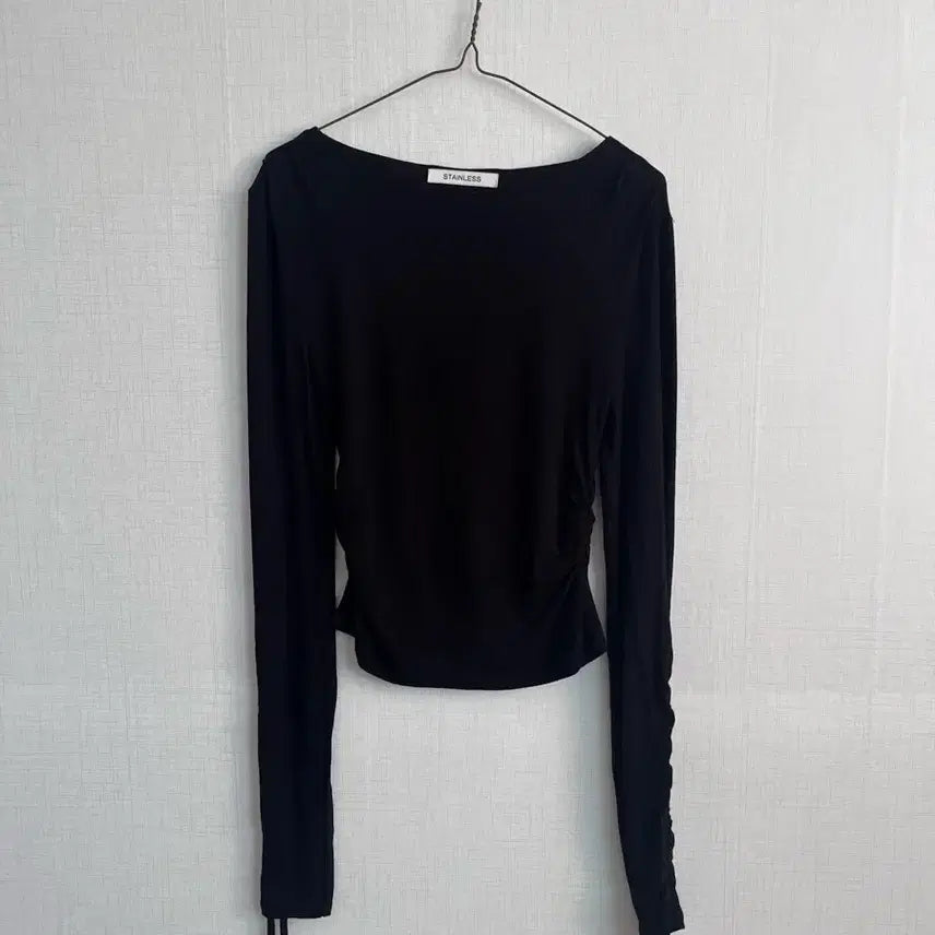 [BUNJANG] Side Shirring Sleeve Strap T-shirt / 사이드 셔링 소매 스트랩 티셔츠 [급처] 만원샵