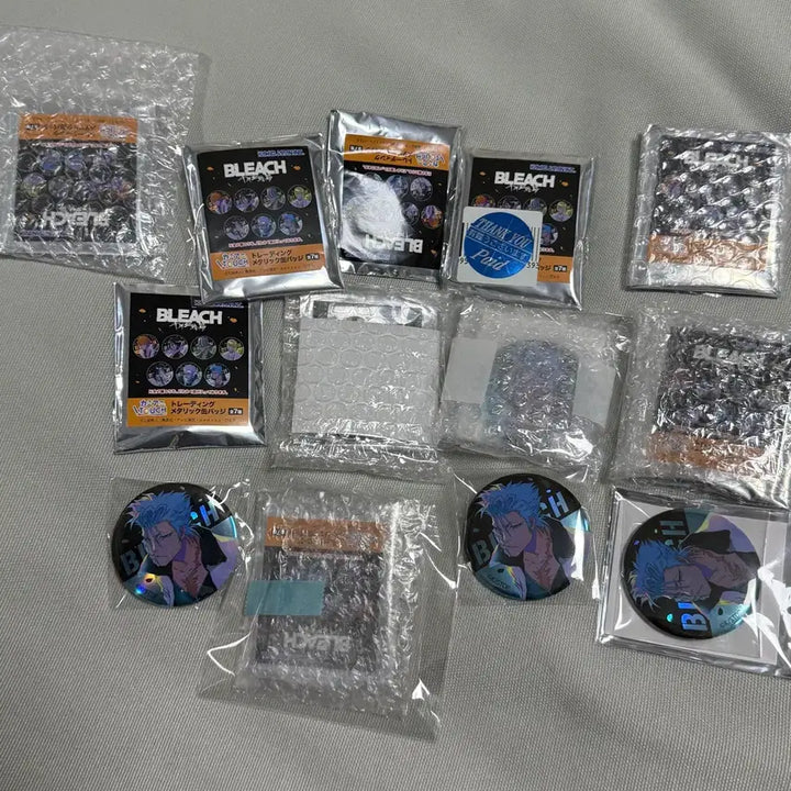 [BUNJANG] BLEACH Thousand-Year Blood War Grimmjow Metal Can Badge / 그림죠 BLEACH 천년혈전편 메탈릭 캔뱃지