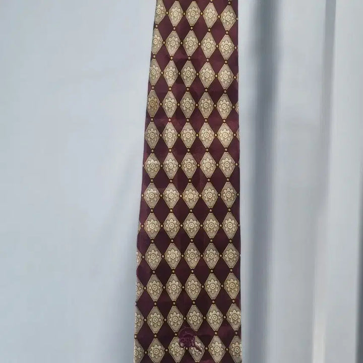[BUNJANG] Burgundy Diamond Pattern Necktie / 버건디 다이아몬드 패턴 넥타이