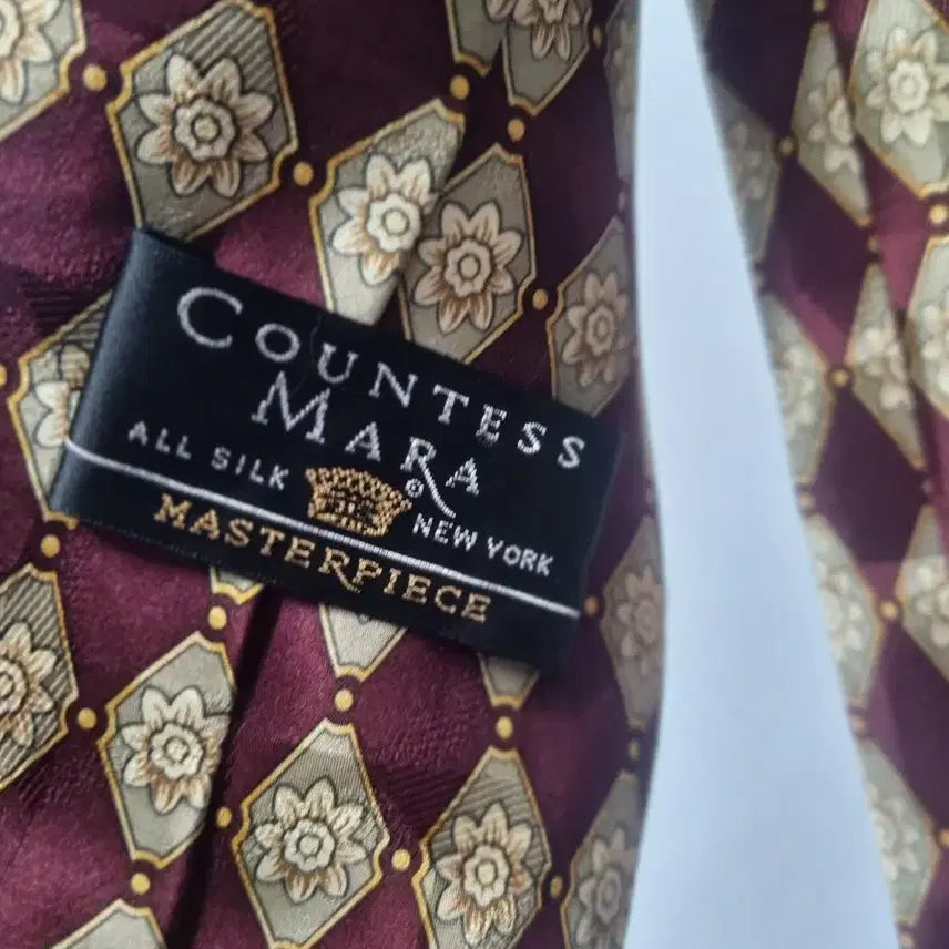[BUNJANG] Burgundy Diamond Pattern Necktie / 버건디 다이아몬드 패턴 넥타이