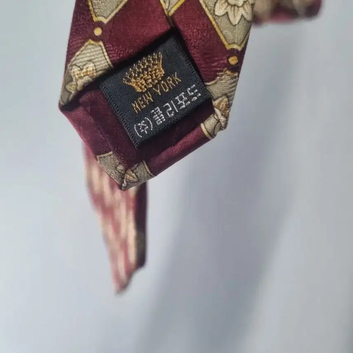 [BUNJANG] Burgundy Diamond Pattern Necktie / 버건디 다이아몬드 패턴 넥타이