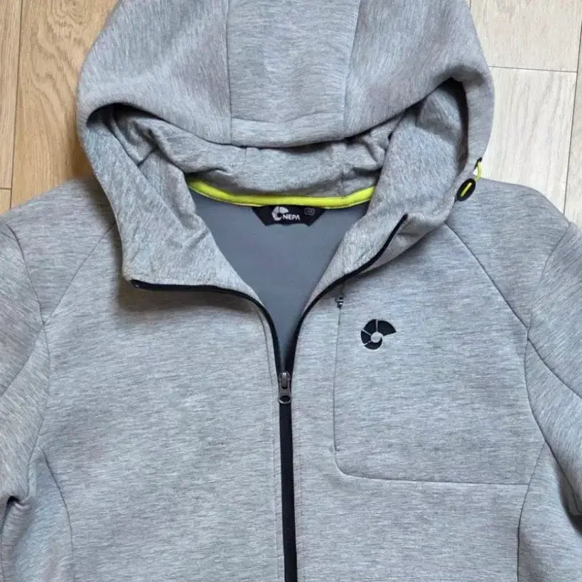 [BUNJANG] NEPA Spring Hooded Zip-up Jacket (XL) / 미사용 네파 봄 후드 집업 105사이즈 (XL) (줄자사진 참고하시길요