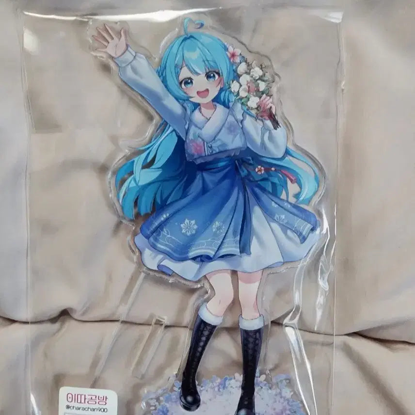 [BUNJANG] Stellive Tabi Hanbok Acrylic Stand / 스텔라이브 타비 한복 아크릴