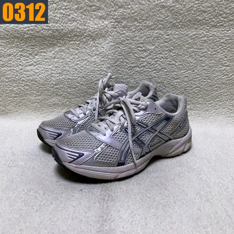 [BUNJANG] Asics Gel-1130 White Silver Sneakers / 250 아식스 젤1130 화이트 실버 스니커즈 운동화