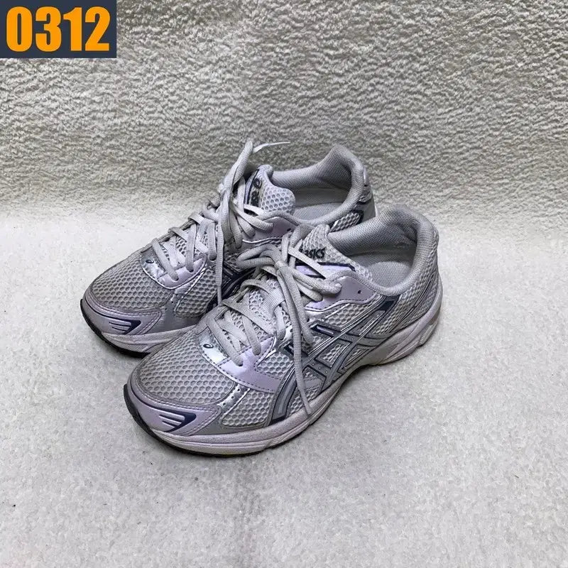 [BUNJANG] Asics Gel-1130 White Silver Sneakers / 250 아식스 젤1130 화이트 실버 스니커즈 운동화