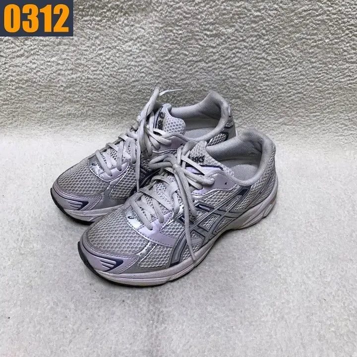[BUNJANG] Asics Gel-1130 White Silver Sneakers / 250 아식스 젤1130 화이트 실버 스니커즈 운동화