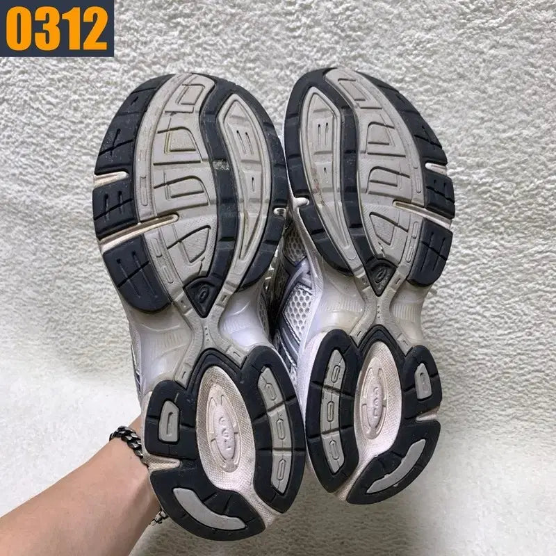 [BUNJANG] Asics Gel-1130 White Silver Sneakers / 250 아식스 젤1130 화이트 실버 스니커즈 운동화