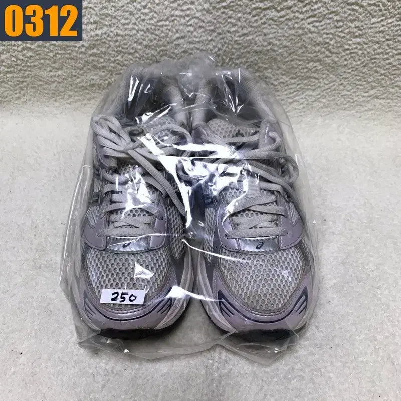 [BUNJANG] Asics Gel-1130 White Silver Sneakers / 250 아식스 젤1130 화이트 실버 스니커즈 운동화