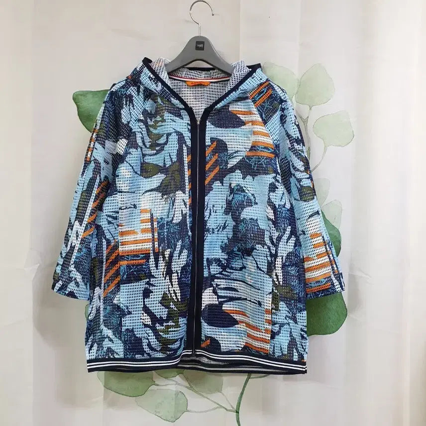 [BUNJANG] Zishen Punching Hooded Jumper / 지센 펀칭 점퍼