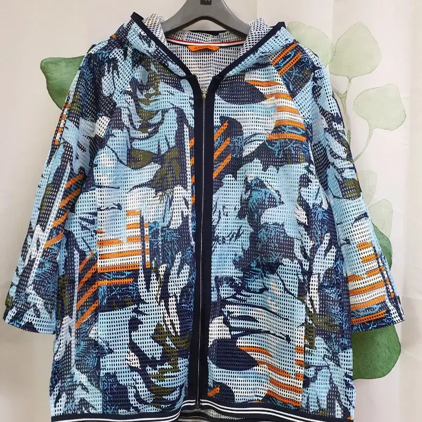 [BUNJANG] Zishen Punching Hooded Jumper / 지센 펀칭 점퍼