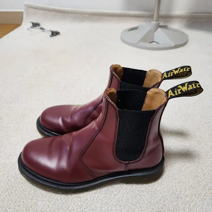 [BUNJANG] Dr. Martens 2976 Chelsea Boots Cherry Red / 닥터마틴 2976 첼시 부츠 체리레드 260