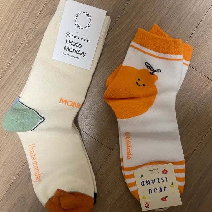 [BUNJANG] Orange &amp; I Hate Monday Socks - New Set / 귀여운 양말 세트 (새상품)