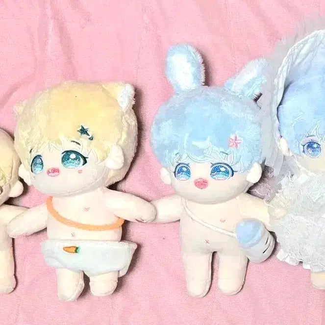 [BUNJANG] Idol Doll Costume Undefined Attribute Plush Doll / 아이돌 인형 옷 봉제인형 무속성 솜인형 일괄 15000원