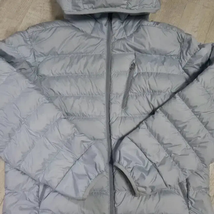 [BUNJANG] Musinsa Standard City Leisure Hooded Light Down Jacket (Cloudy Blue, XL) / 무신사스탠다드 시티레저 후디드 라이트 다운 자켓 클라우디블루 색상 xl