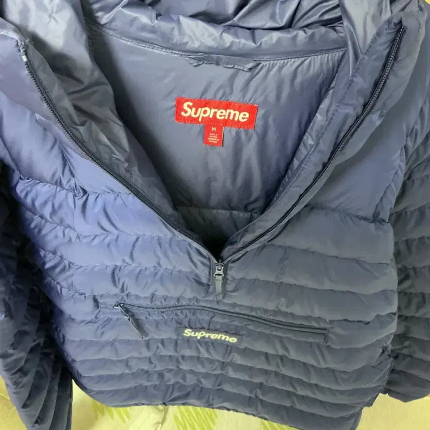 [BUNJANG] Supreme Micro Down Half-Zip Pullover [M] / 슈프림 마이크로 다운 하프집 풀오버 24FW [M]