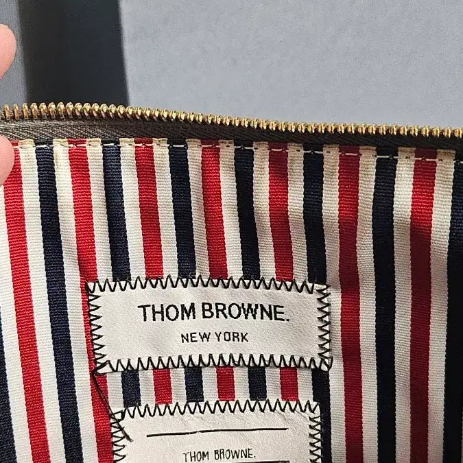 [BUNJANG] Thom Browne Pebble Grain Leather Clutch / (무료배송) {풀구성} 톰브라운 페블 그레인 클러치 풀구성