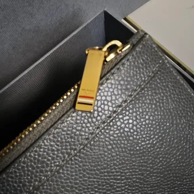 [BUNJANG] Thom Browne Pebble Grain Leather Clutch / (무료배송) {풀구성} 톰브라운 페블 그레인 클러치 풀구성