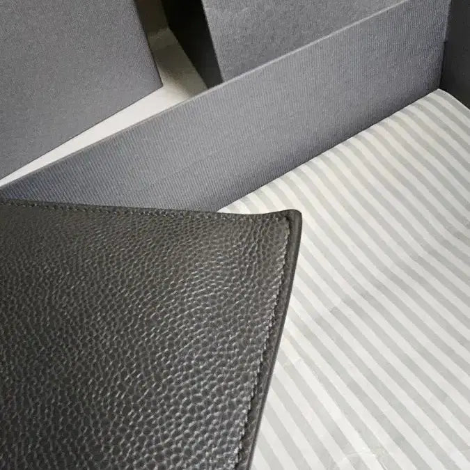 [BUNJANG] Thom Browne Pebble Grain Leather Clutch / (무료배송) {풀구성} 톰브라운 페블 그레인 클러치 풀구성