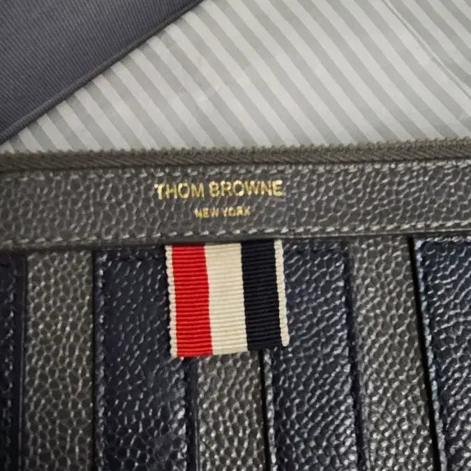 [BUNJANG] Thom Browne Pebble Grain Leather Clutch / (무료배송) {풀구성} 톰브라운 페블 그레인 클러치 풀구성