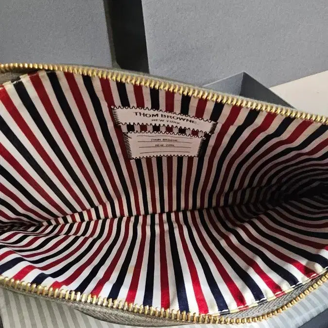 [BUNJANG] Thom Browne Pebble Grain Leather Clutch / (무료배송) {풀구성} 톰브라운 페블 그레인 클러치 풀구성