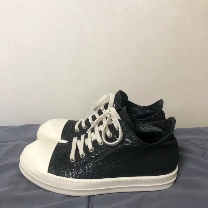[SOLD OUT] 18FW 릭 오웬스 릭컨 릭반스 라몬즈 로우 40 사이즈