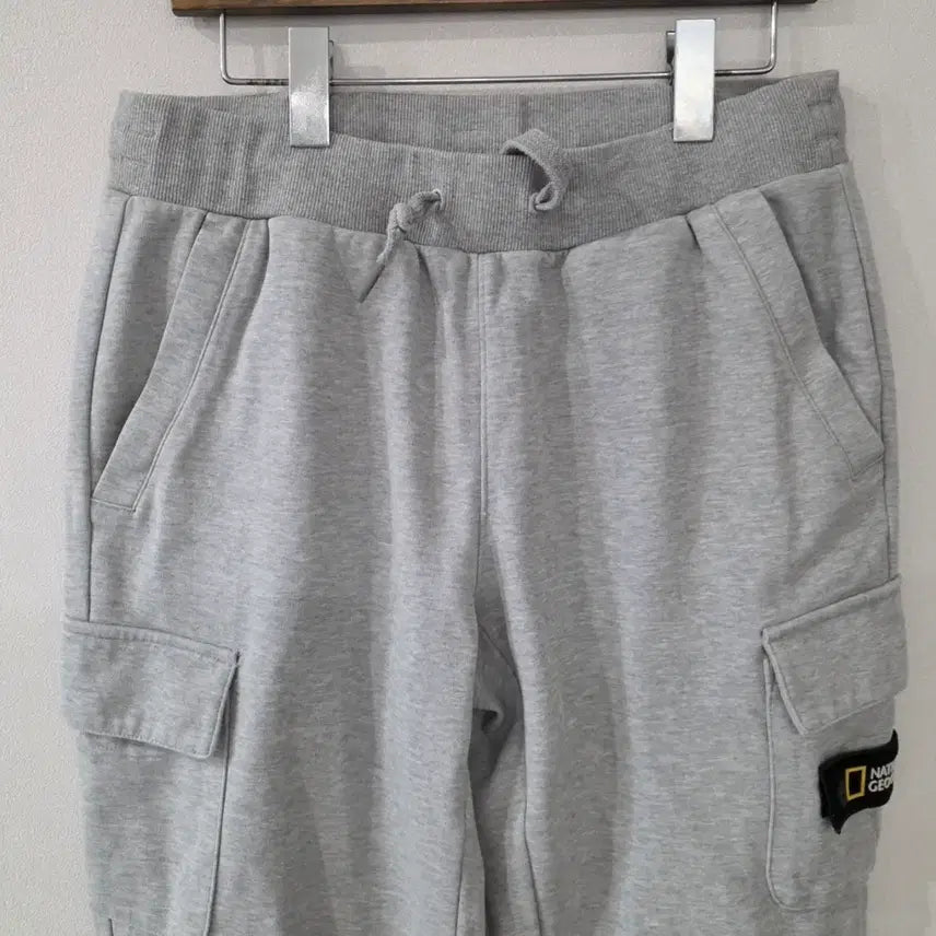 [BUNJANG] National Geographic Cargo Jogger Pants Size 81 / 내셔널지오그래픽 카고 조거팬츠 81