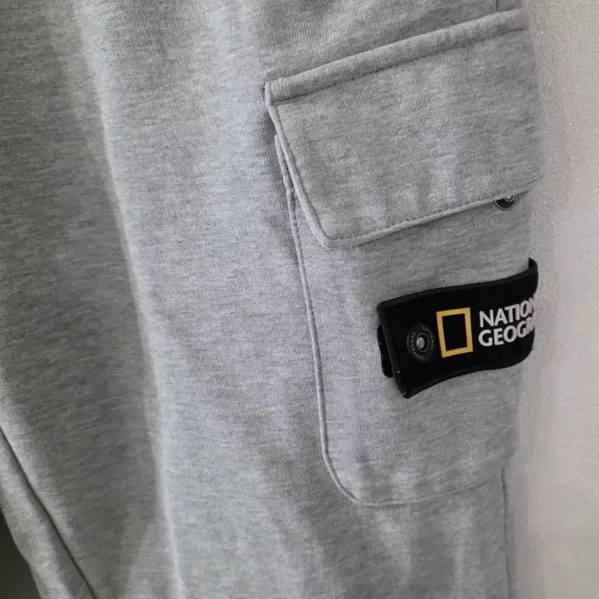 [BUNJANG] National Geographic Cargo Jogger Pants Size 81 / 내셔널지오그래픽 카고 조거팬츠 81