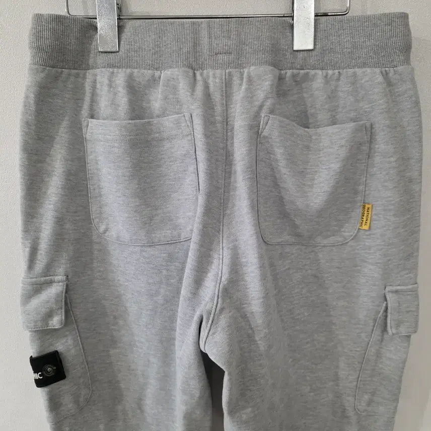 [BUNJANG] National Geographic Cargo Jogger Pants Size 81 / 내셔널지오그래픽 카고 조거팬츠 81
