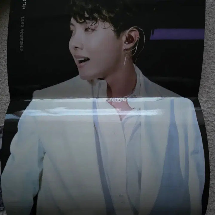 [BUNJANG] BTS J-Hope Love Yourself Seoul DVD Photocard + Poster Set / 방탄 bts 럽셀 서울 콘서트 디비디 제이홉 포카 포토카드 호석 앨범