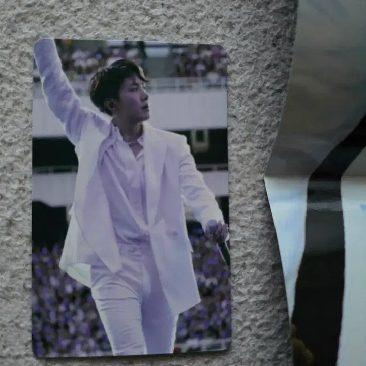 [BUNJANG] BTS J-Hope Love Yourself Seoul DVD Photocard + Poster Set / 방탄 bts 럽셀 서울 콘서트 디비디 제이홉 포카 포토카드 호석 앨범